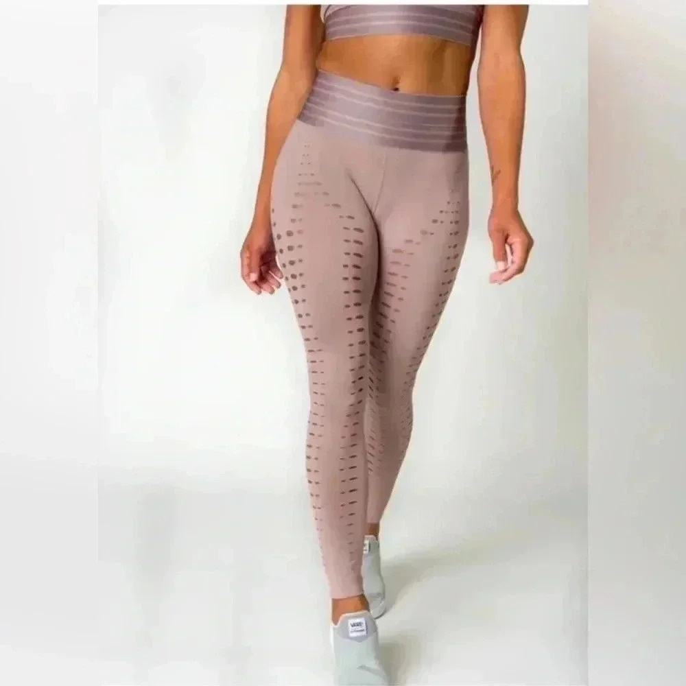 BELOFORTE Lennox Legging size Small in color Dusty Rose, Brand New With Tags!!